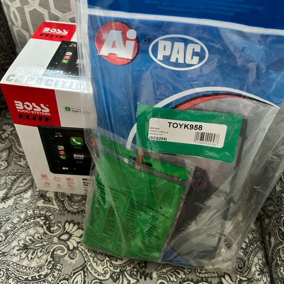 Apple CarPlay Car Stereo - Picture 10 of 10